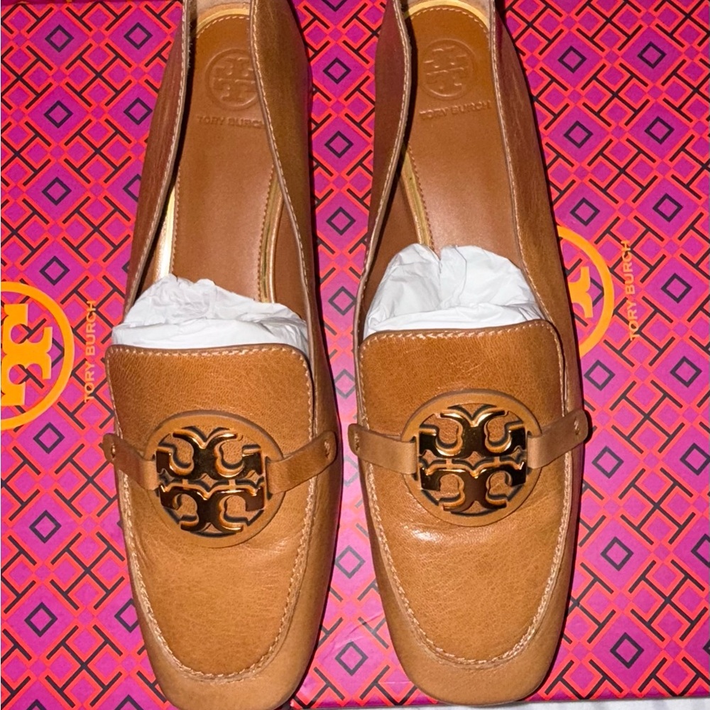 Tory Burch Tan Leather Flats with Signature Logo